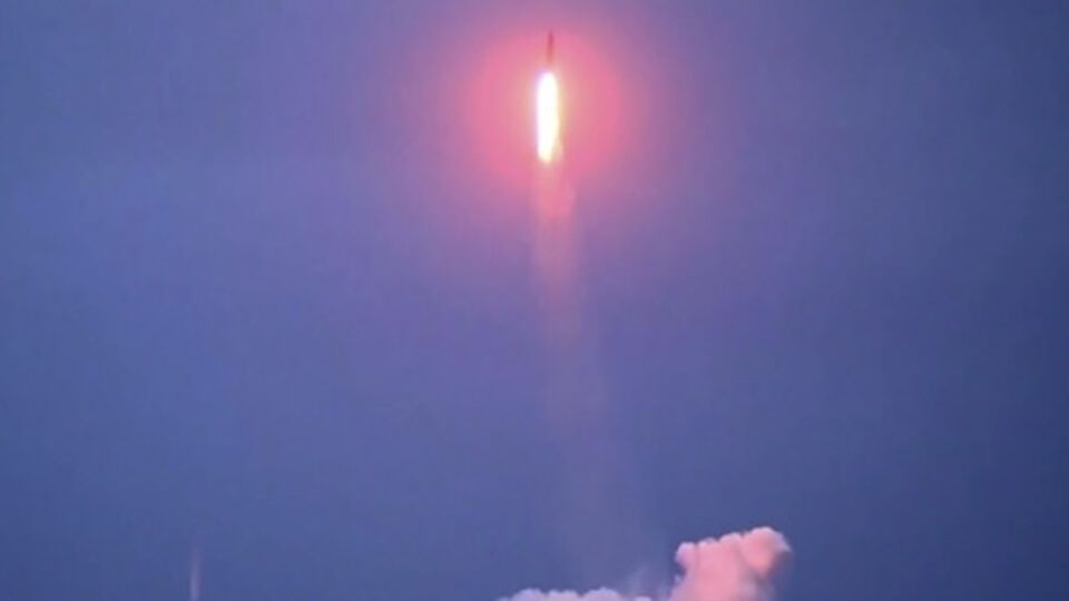 Российская подлодка "Верхотурье" успешно запустила ракету "Синева"