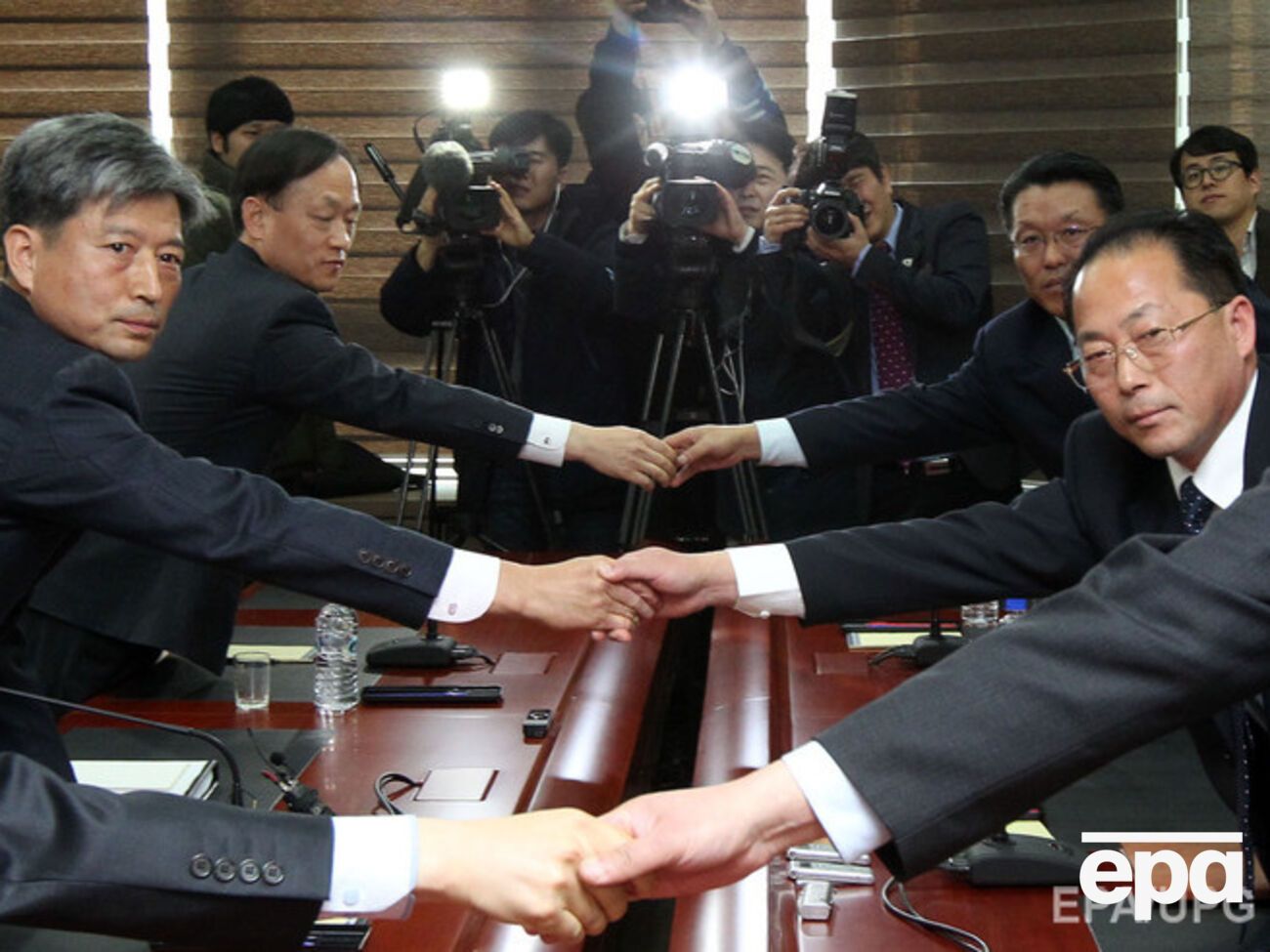 КНДР и Южная Корея возобновили диалог ради воссоединения семей