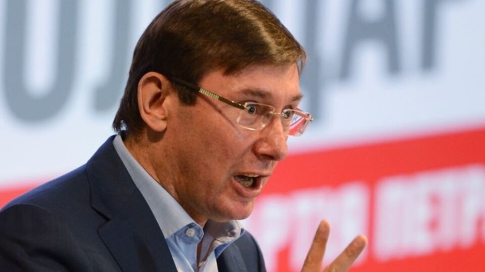 Луценко заявил, что речь об отставке Яценюка сейчас не идет