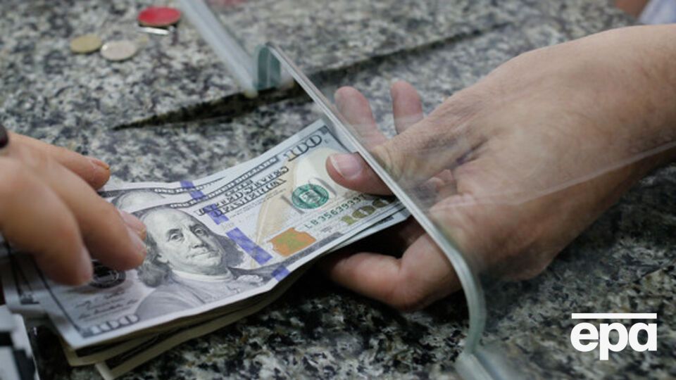 Полицейский предлагал откупиться от обвинения в незаконном завладении автомобилем