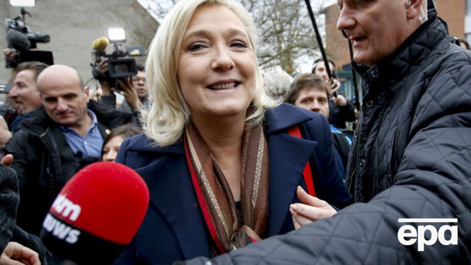 Партия Ле Пен лидирует в шести регионах