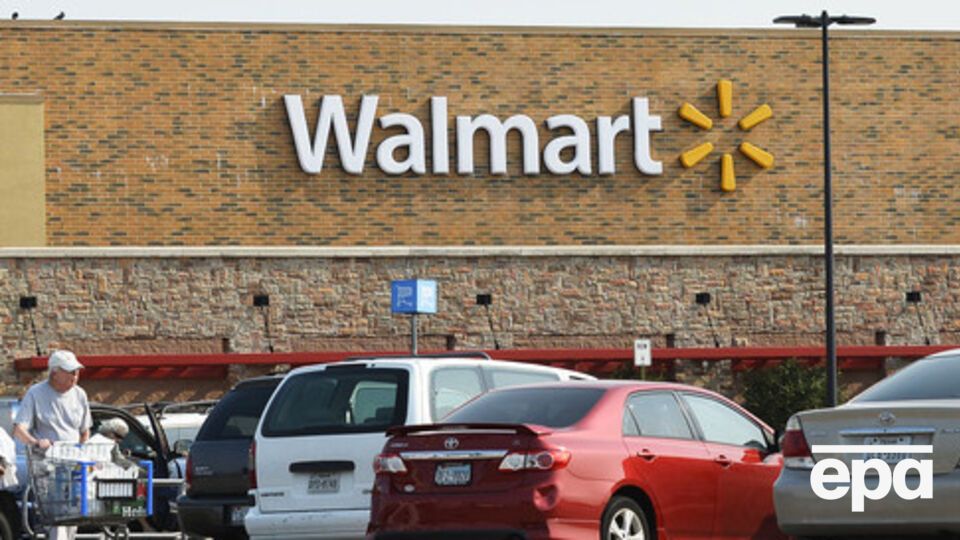 Угрожавший посетителям супермаркета мужчина скончался в больнице