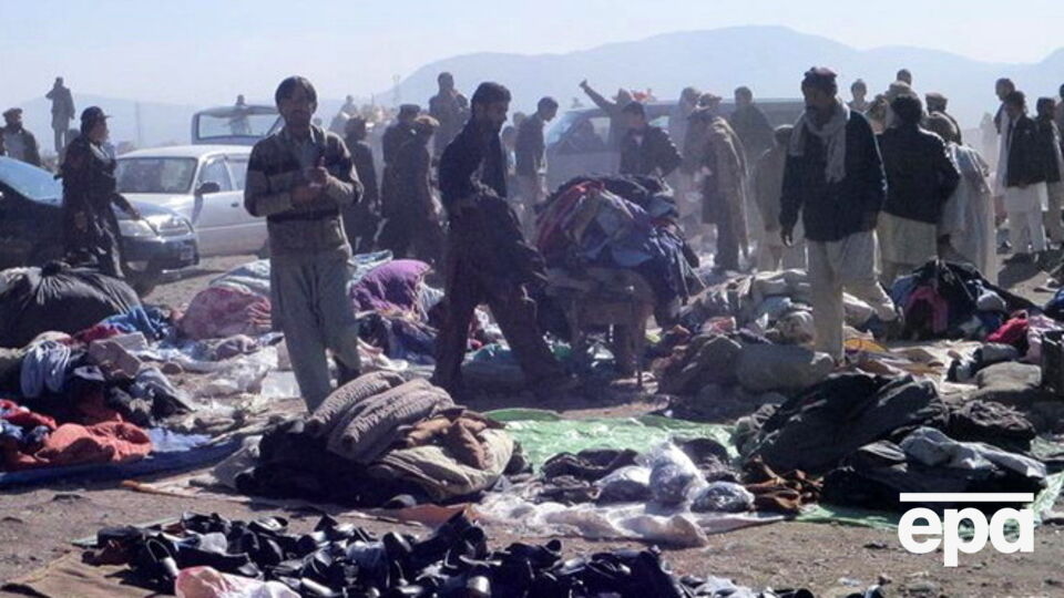 В результате взрыва в Пакистане погибли как минимум 15 человек