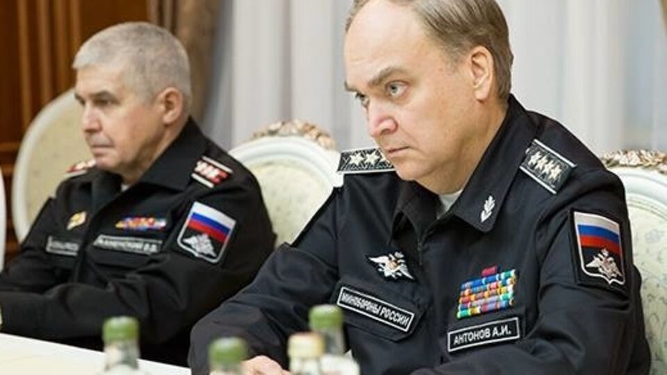 Антонов (справа) обвинил турецкую сторону в провокации
