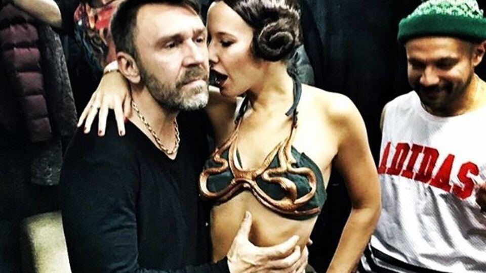 Полуголая Собчак обнималась со Шнуровым на вечеринке