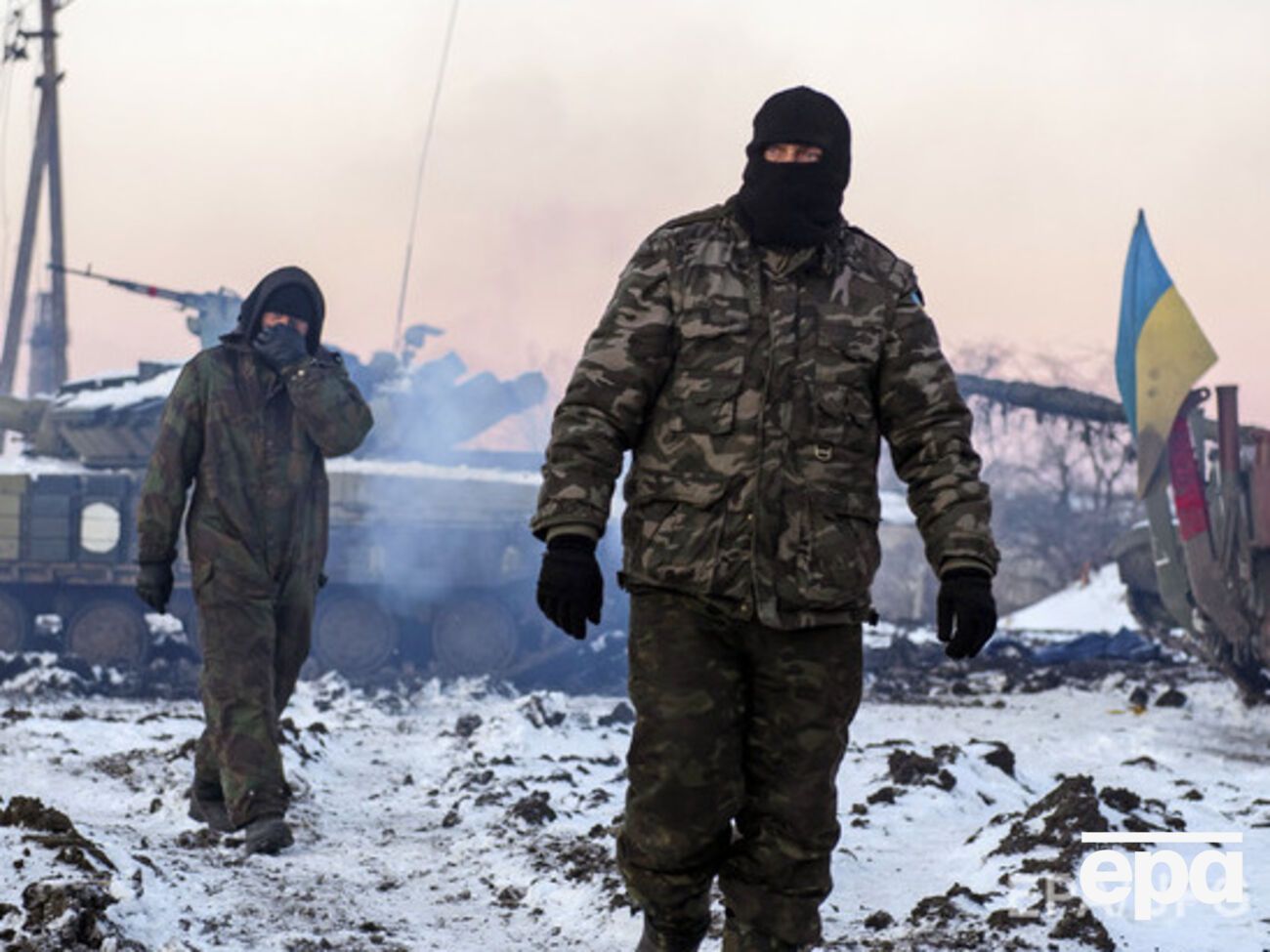 Обстрелы украинских позиций на Донбассе продолжается