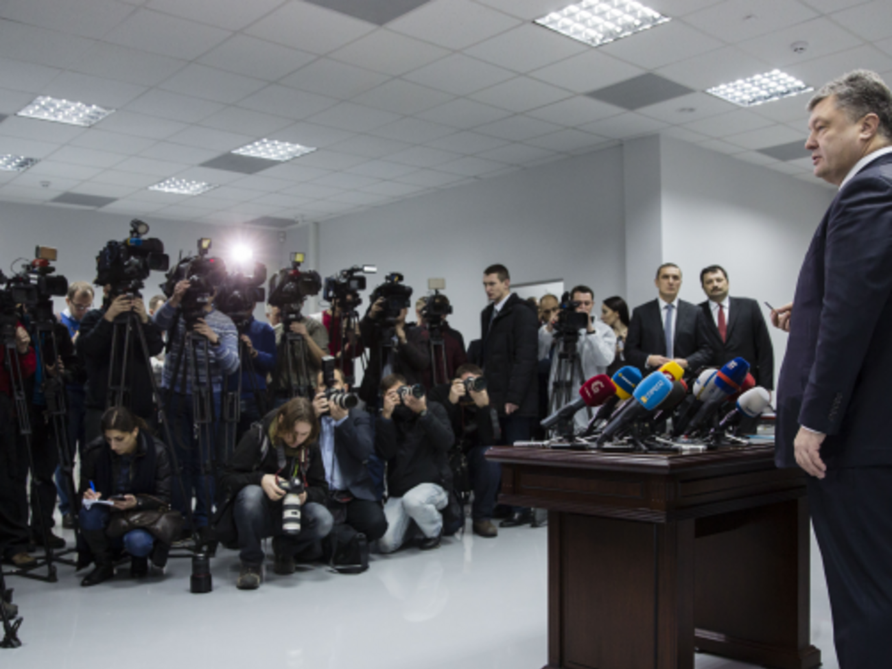 Порошенко:&nbsp;Я обратился к Кабинету Министров с предложением проработать поднятый в электронной петиции вопрос с учетом мирового опыта