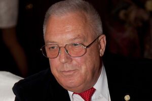 Николай Поддубный: Как можно было ликвидировать службу и набрать пионеров, которые ездят на машинах с мигалками?