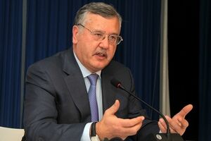 Гриценко: Свои предприятия Порошенко продавать не хочет. Зато хочет быстро распродать государственные