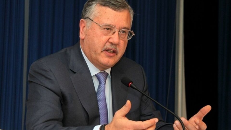 Гриценко: Свои предприятия Порошенко продавать не хочет. Зато хочет быстро распродать государственные