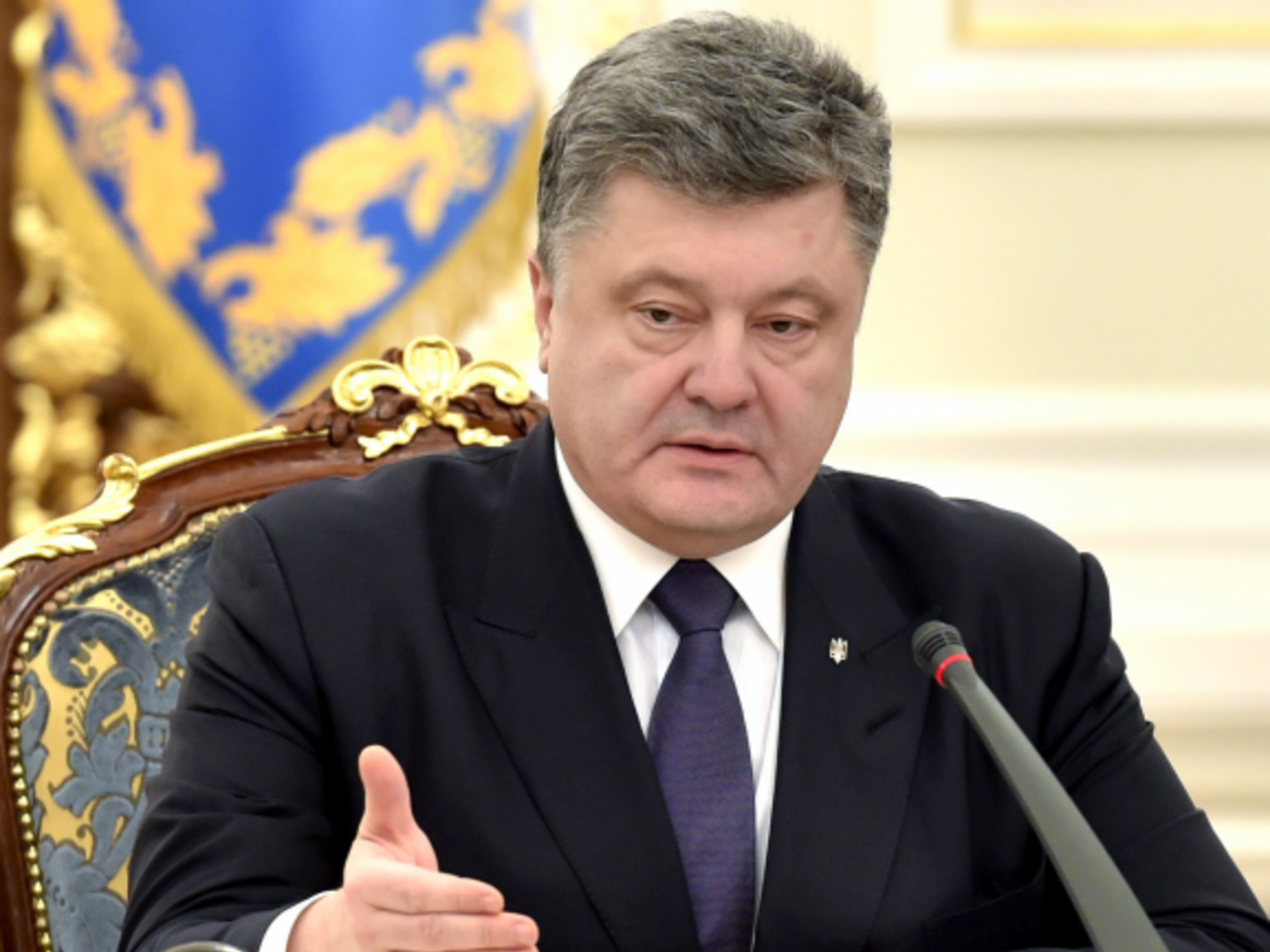 Порошенко: Защитить госкомпании от политического вмешательства можно путем перехода к холдинговой модели управления