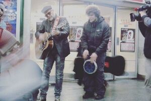 Борис Гребенщиков выступил в киевской подземке