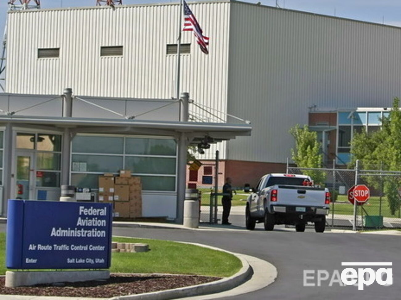 Данный запрет вступил в силу 22 октября 2015 года