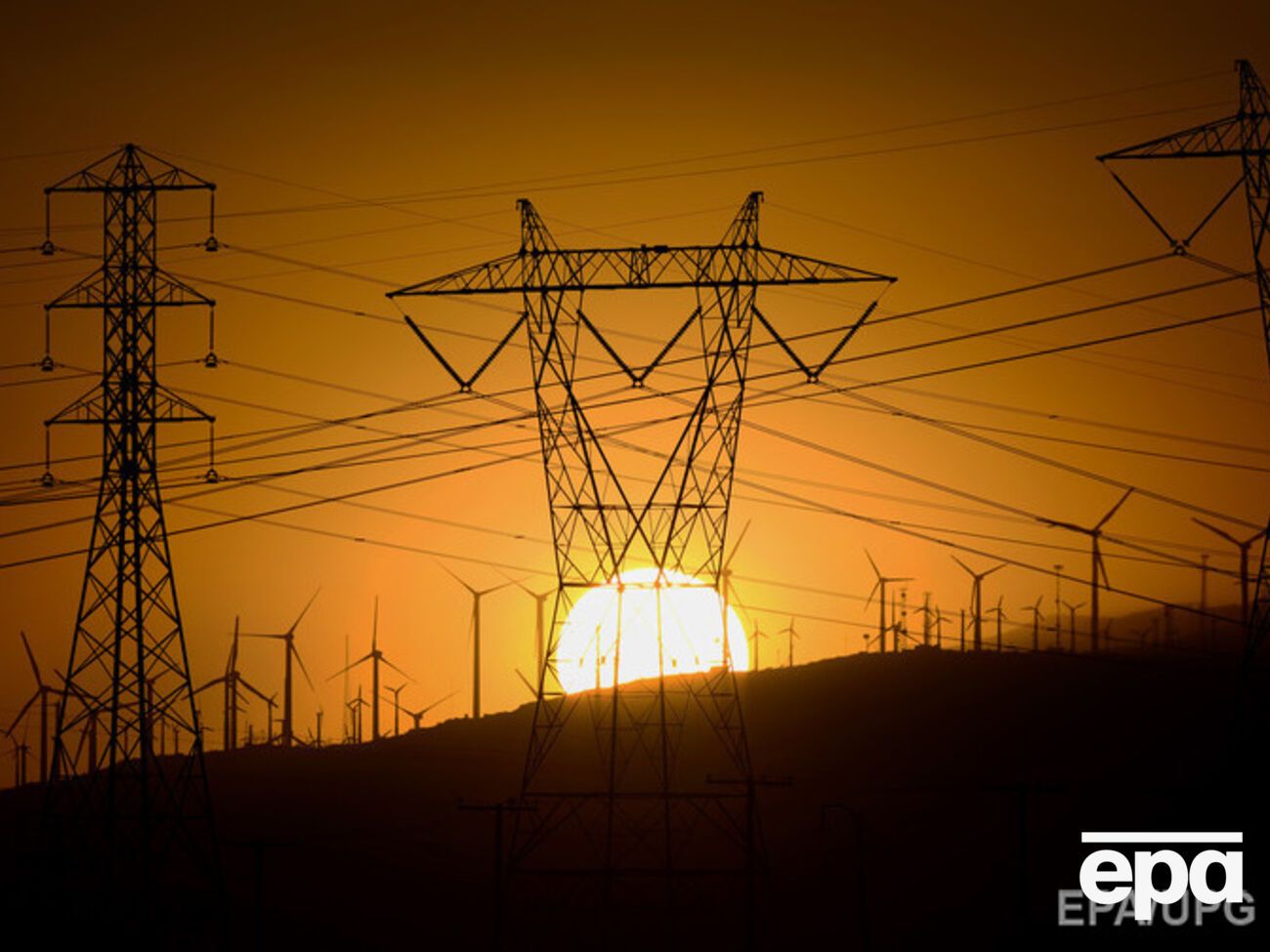 Сегодня ожидается запуск второй цепи энергомоста в Крым из РФ