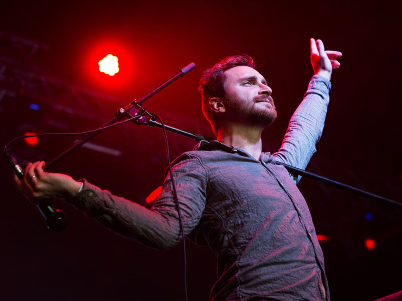 В новой песне "С.К.А.Й." спели об идеальной девушке