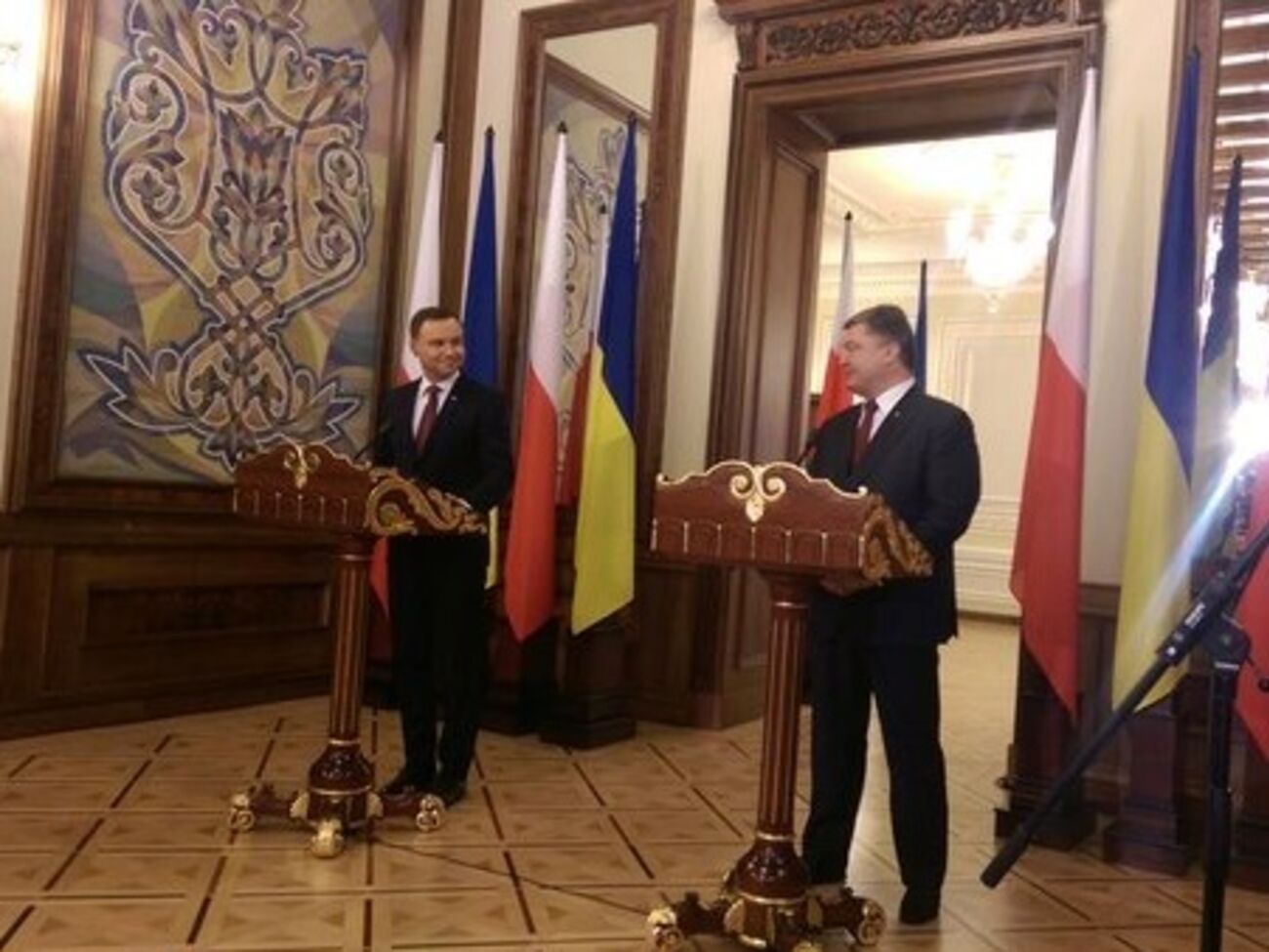 Анджей Дуда и Петр Порошенко во время пресс-конференции в Киеве