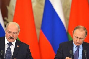 Лукашенко и Путин подписывают совместное заявление