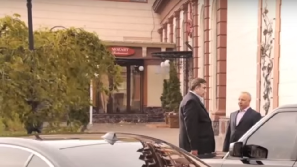 В комментариях к видео выражается сомнение в его достоверности