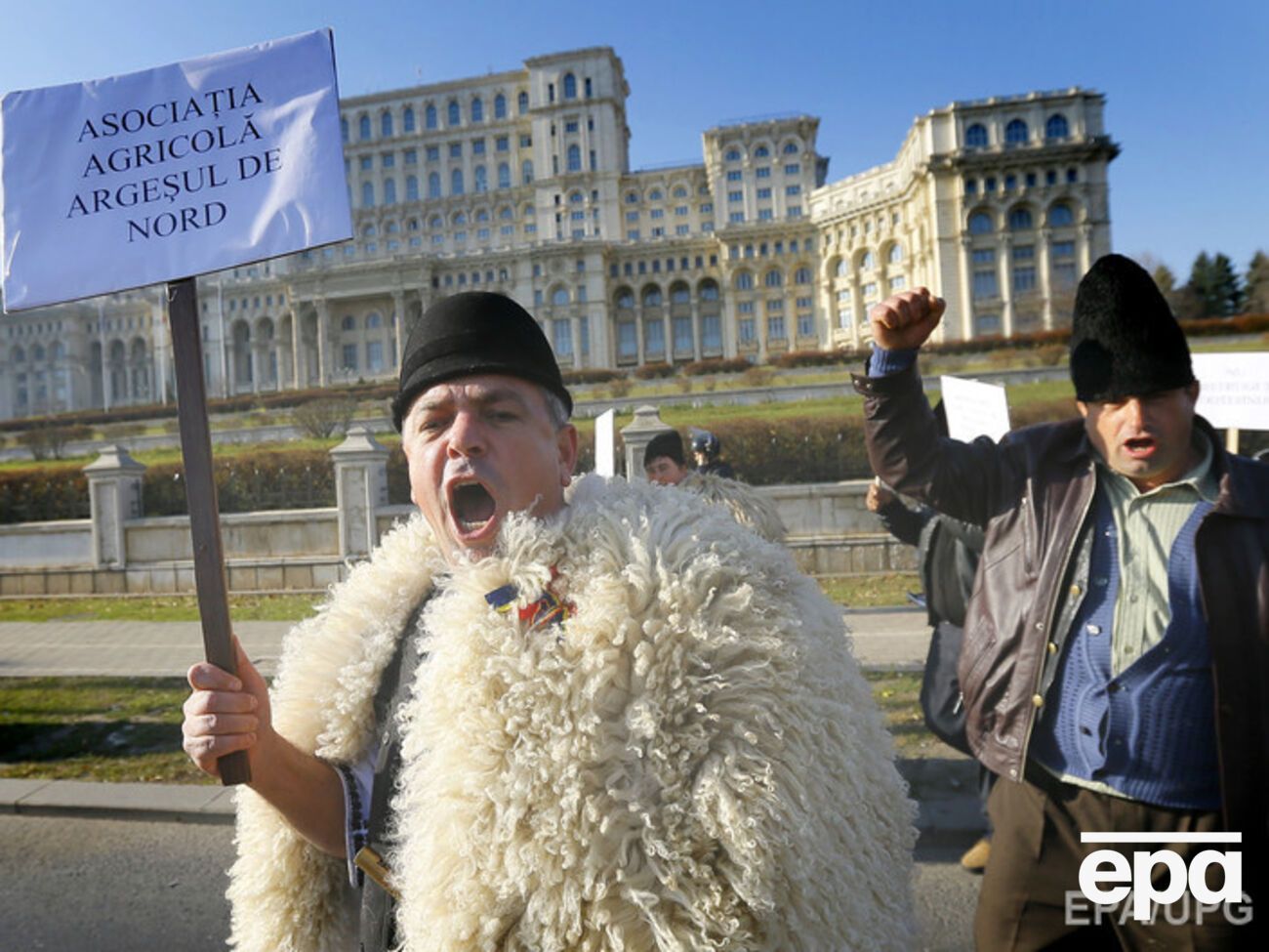 Акция протеста у парламента Румынии