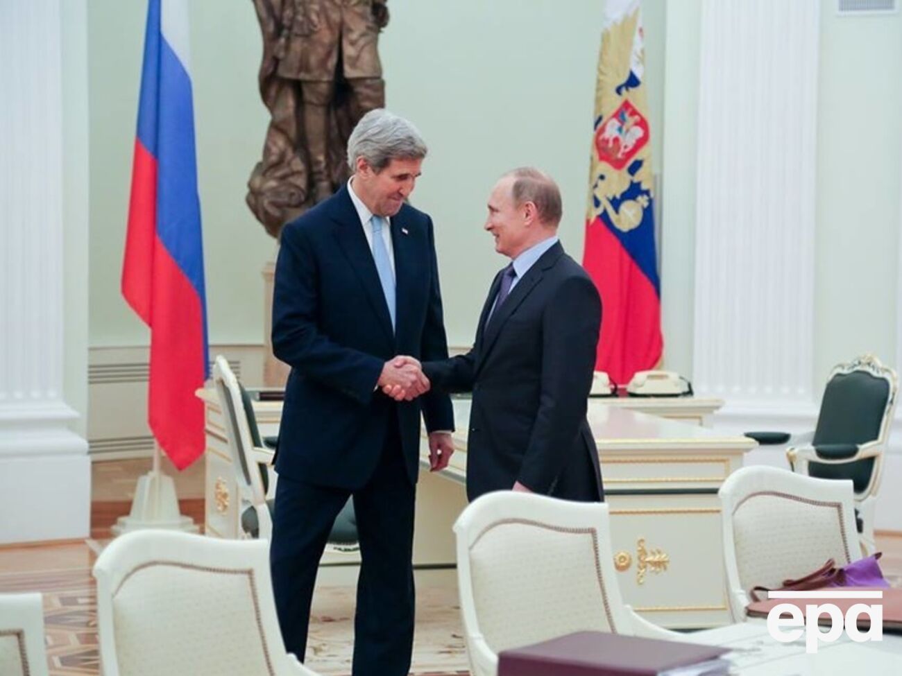 Госсекретарь Джон Керри (слева) с российским президентом Владимиром Путиным. Москва, 15 декабря 2015 года