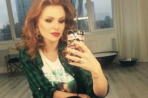 Слава: Ударение на "у". Хотя, кому как удобней