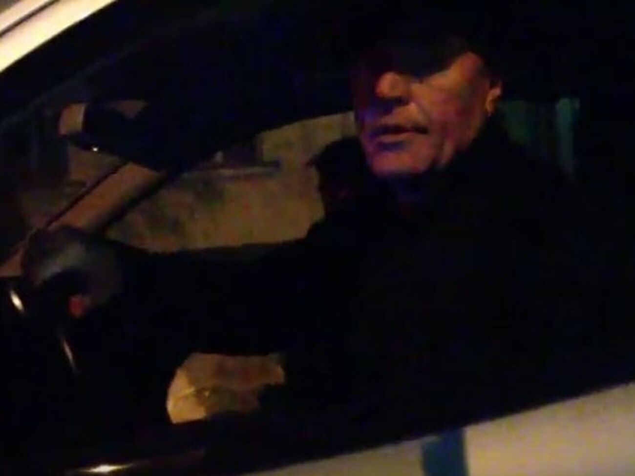 За рулем неправильно припаркованной машины оказался экс-мэр Ужгорода