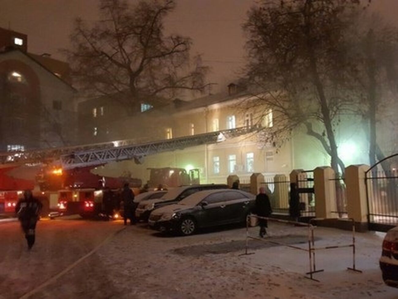 В Москве загорелось здание Таганского суда