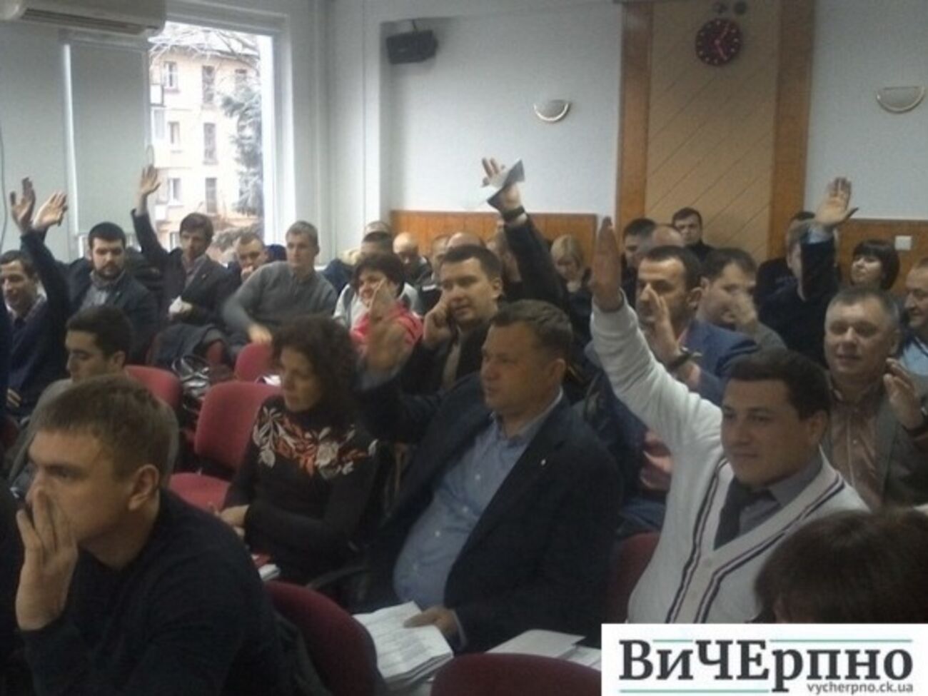 Черкасские депутаты единогласно проголосовали за отставку Яценюка