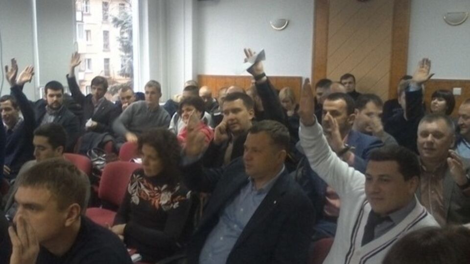 Черкасские депутаты единогласно проголосовали за отставку Яценюка