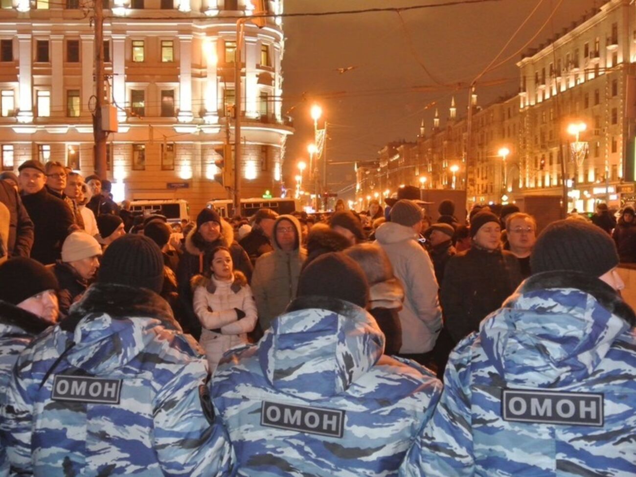 Силовики нанесли травму депутату Госдумы при разгоне протестующих