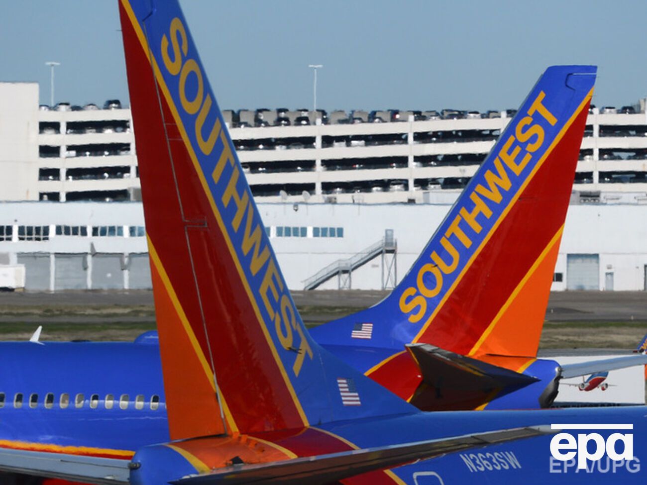 Самолет выехал за пределы взлетно-посадочной полосы