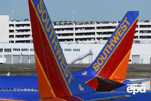 Самолет выехал за пределы взлетно-посадочной полосы