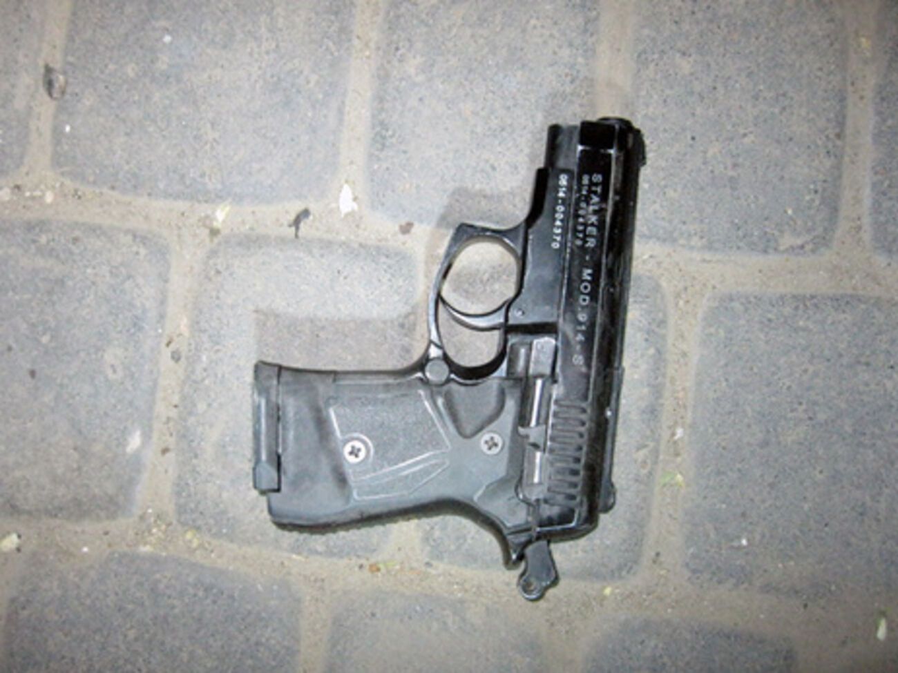 Двое в черном расстреляли женщину и скрылись