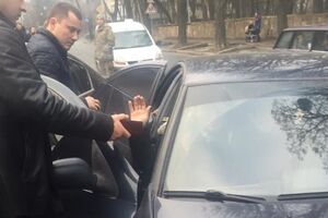 Чиновника Минобороны заержали после получения взятки