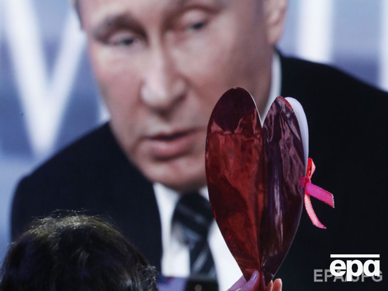 В 2015 году пресс-конференция Путина стала рекордной по количеству аккредитованных участников – их было 1390 человек