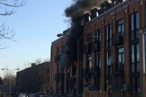 Причиной пожара в химлаборатории пекинского университета стал взрыв