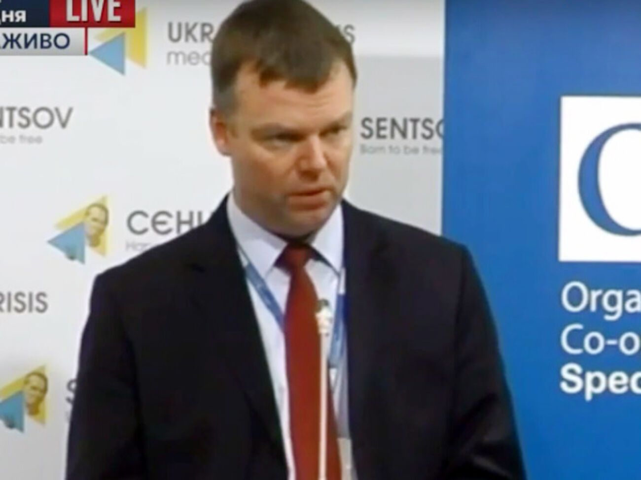 Хуг: Артиллерия не отведена от линии разграничения полностью