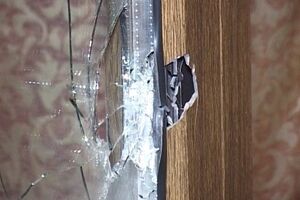 У одного из задержанных полицейские изъяли пистолет с патронами.