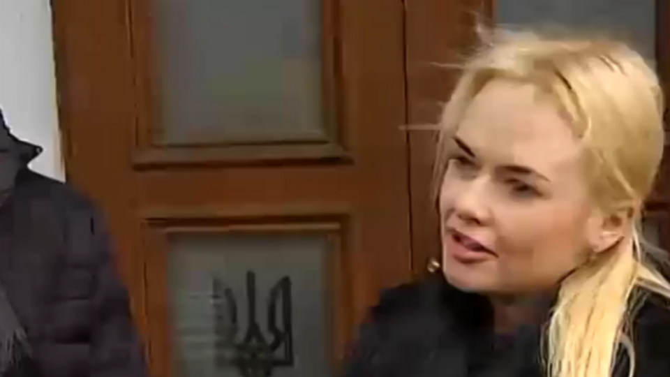 Мартьянова просит не называть ее "светской львицей"