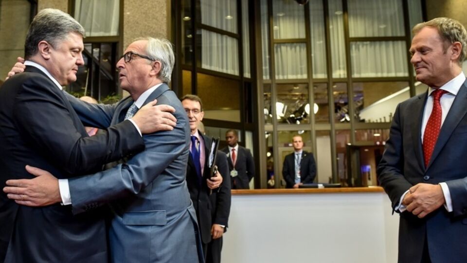 Порошенко назвал переговоры в Брюсселе очень непростыми