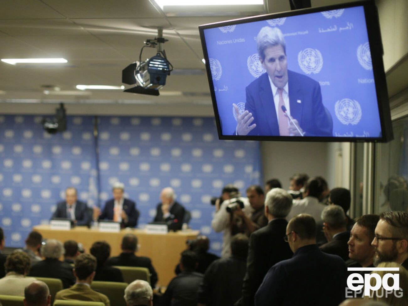 Госсекретарь США Джон Керри: В течение ближайших двух месяцев должно быть принято решение о передаче власти Асадом и создании переходного органа в Сирии