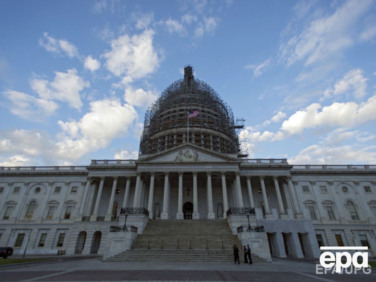 Американский Конгресс принял закон, позволяющий увеличить финпомощь Украине