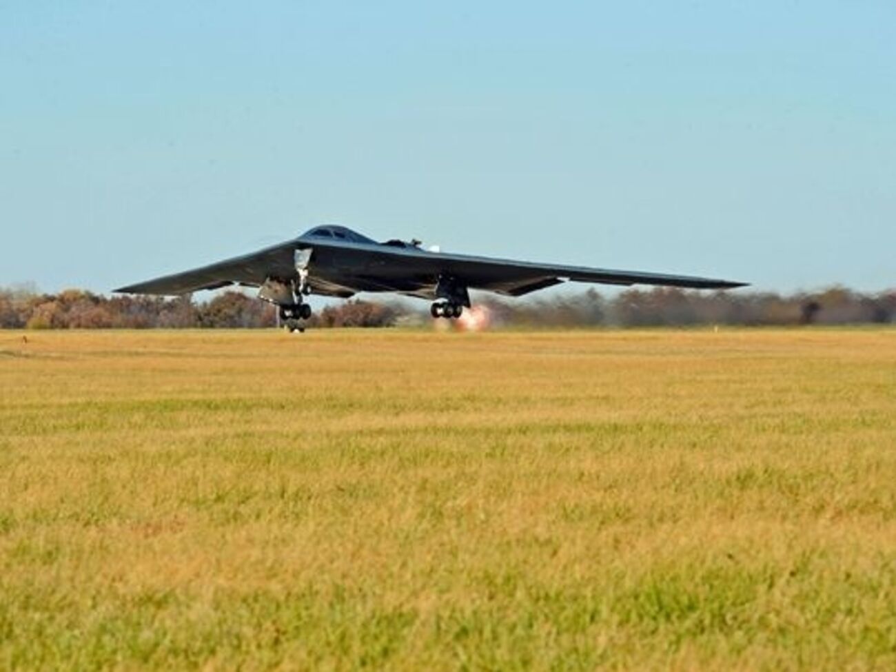 Американский военный самолет B-2 Spirit