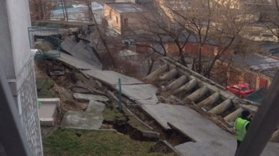 Больше 80 жильцов временно отселены из пострадавшего дома