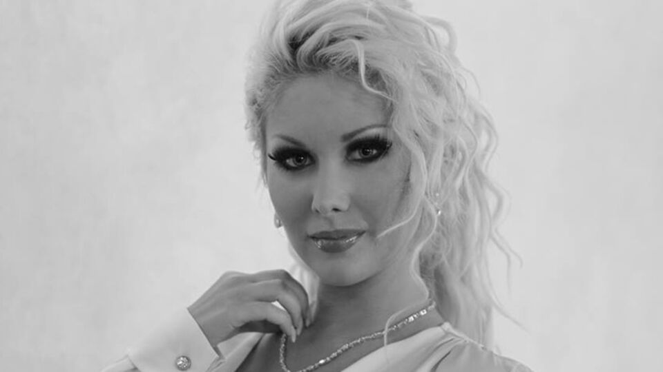 Бужинская стала единственной певицей, получившей в 2015 году звание народной артистки Украины