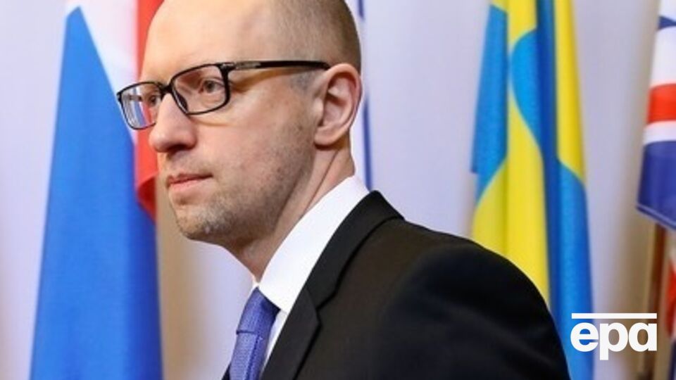 Яценюк: Украина отвергает требования России по ЗСТ