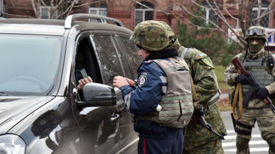 Кабмин повысил зарплату сотрудниками полиции