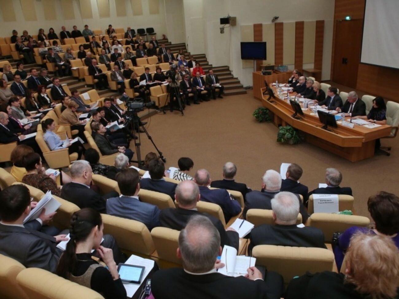 Фракция ЛДПР хочет, чтобы в буфетах Госдумы не было турецких конфет