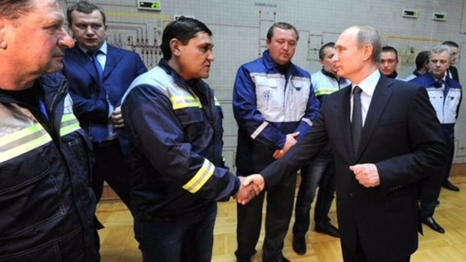 Путин приехал в Крым открывать энергомост