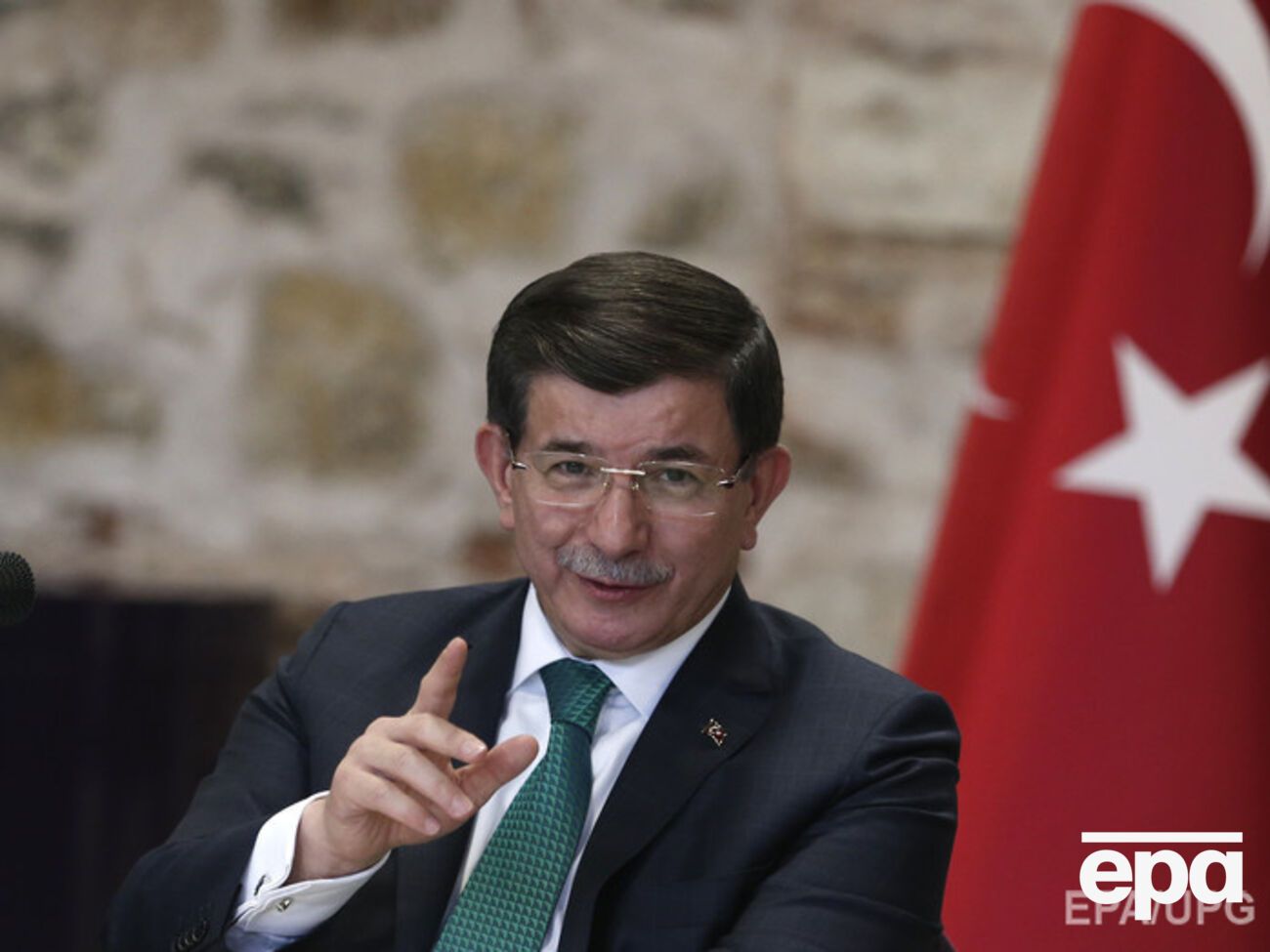 Давутоглу не намерен серьезно воспринимать слова Путина